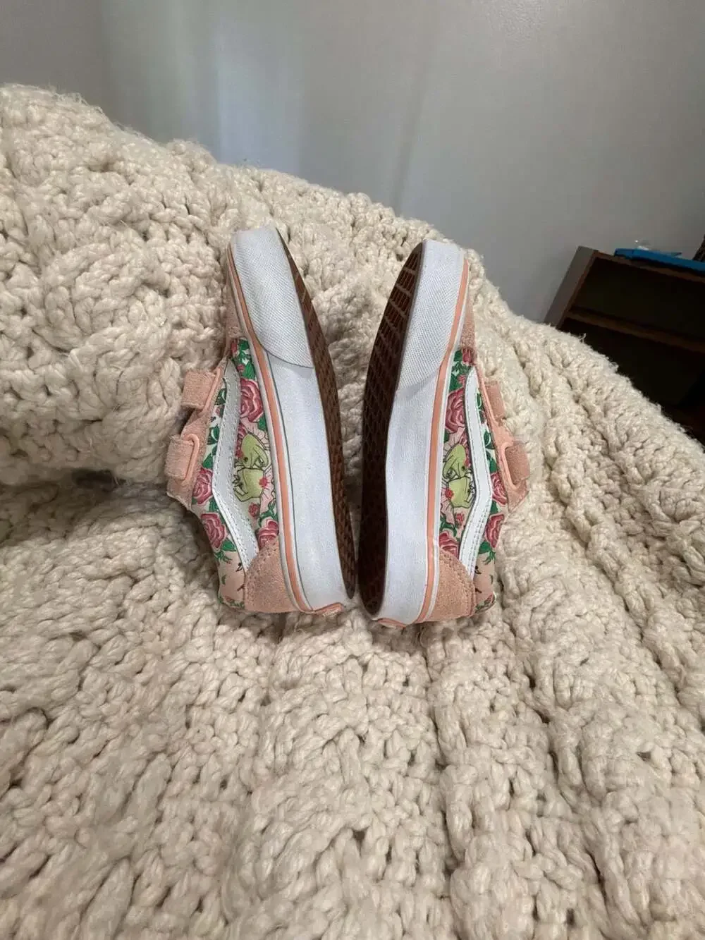 Vans Kids Toddler Sneakers Peach Frog and Rose Floral Print Kids Size 13